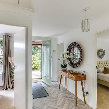 Lochiel Villa Tatsfield Exteriör bild