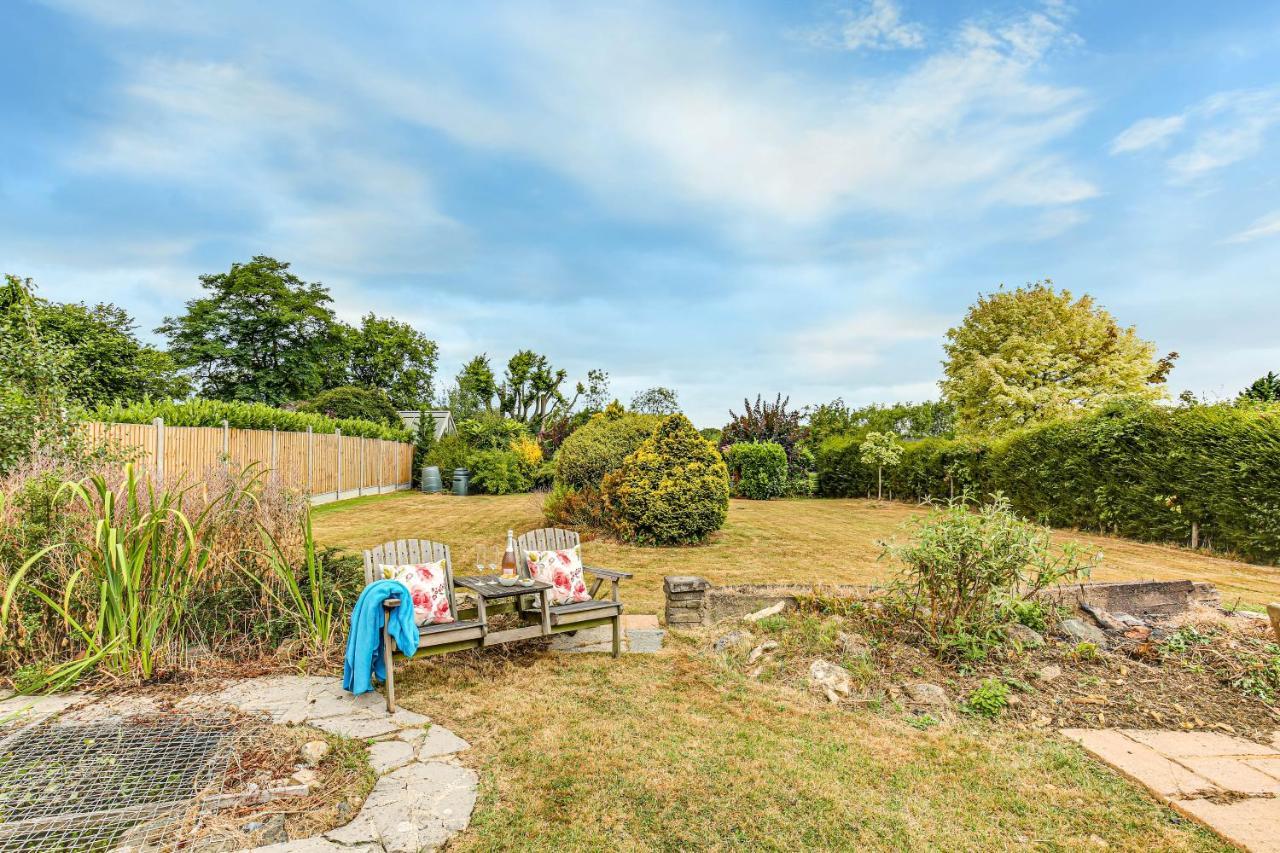 Lochiel Villa Tatsfield Exteriör bild