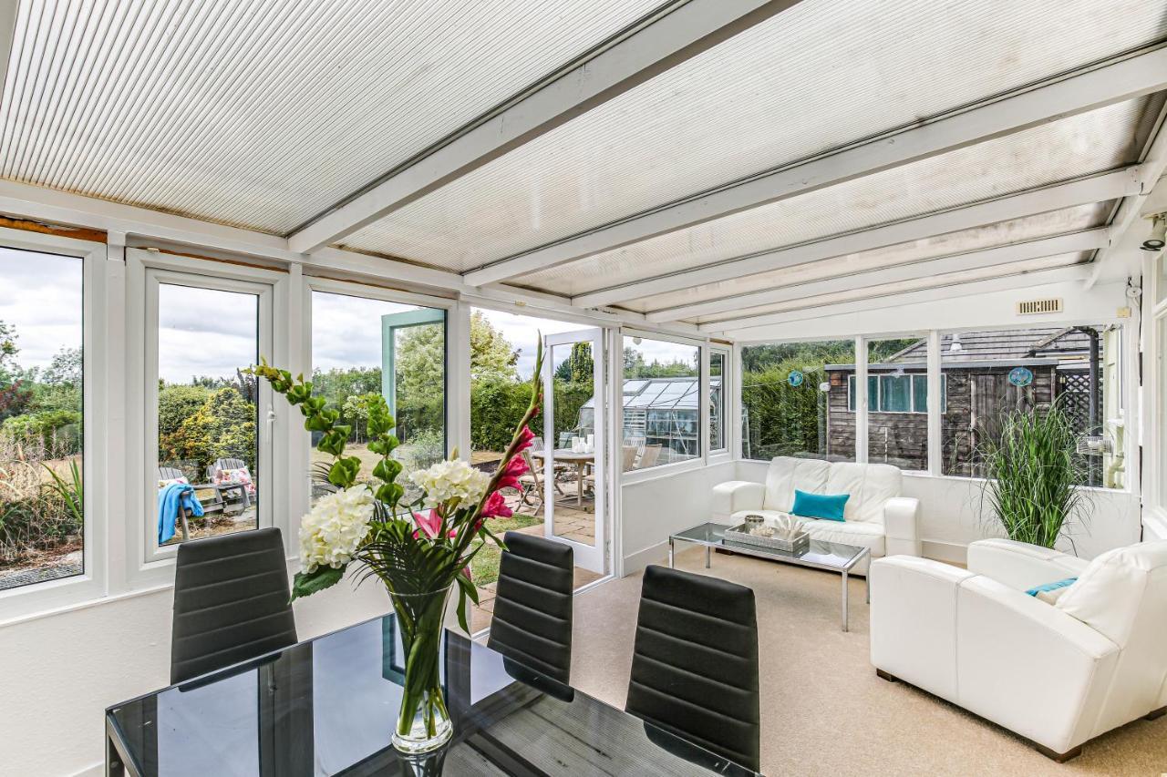 Lochiel Villa Tatsfield Exteriör bild